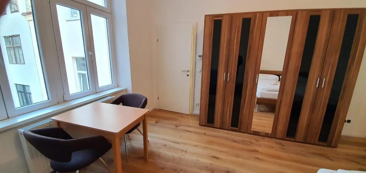 וינה Goldfisch Apartment Am Augartenpark
