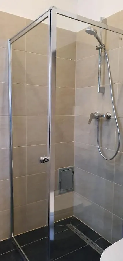Goldfisch Apartment Am Augartenpark Vienna Austria
